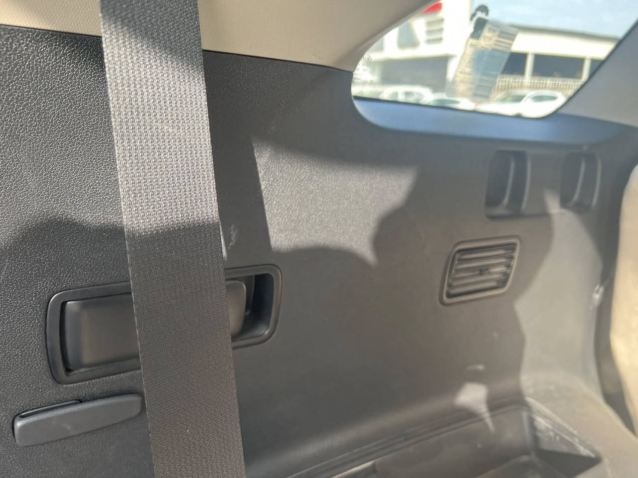 السلام عليكم ورحمه الله
للبيع كيه سورنتو 
موديل 2020 
ماشيه 6 6 حقيقي 
يشهد الله اسبير مانازل 
خمسه ويل كب 
رقم بغداد دولي بسمي سنويه و هزه جديديه 
كفاله عامه عدى شبر بارد موضح بالصور 
مدوشمه بالكامل 
المكينه سته سلندر           3600 ممفتوح بيه برغي 
المواصفات حساسات خلفي اماي 
جنطه كهرباء شفط 
اشاير بالمري 
كامره خلفيه 
سبعه راكب 
تبريد 3 قطع 
ثلاثة انضمة قياده 
مري شفط + اشاره
*********** كربلاء  السعر خاص
