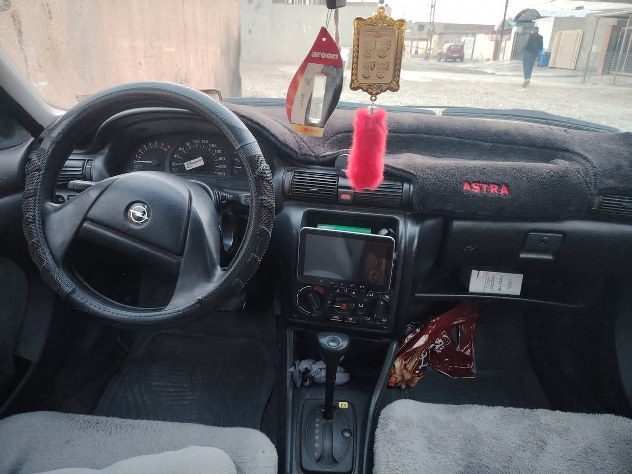 السلام عليكم
اوبل استرا موديل 93 نضيفه كامله بدون حادث بدون صبغ تخم اربعه تاير جديد صدر جديد باتري جديد كهربائيات كله شغاله سنويه جديدي باسمي اني تريد وكاله تريد تحويل دفتر بانزين بيها تدفه تبريد گير اوتوماتيك المكان كركوك داقوق ***********.   ***********
