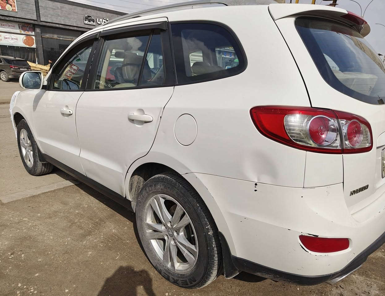 سنتافيا 12 سبع راكب 6 سلندر السياره مكفوله  كير مكينه حداديه تخم تاير خير من الله عده خياس قليل بالمقدمه مال قماره  موجوده صوه بالمنشور رقم بغداد . مكانها ميسان السعر 145 قفل 
***********
