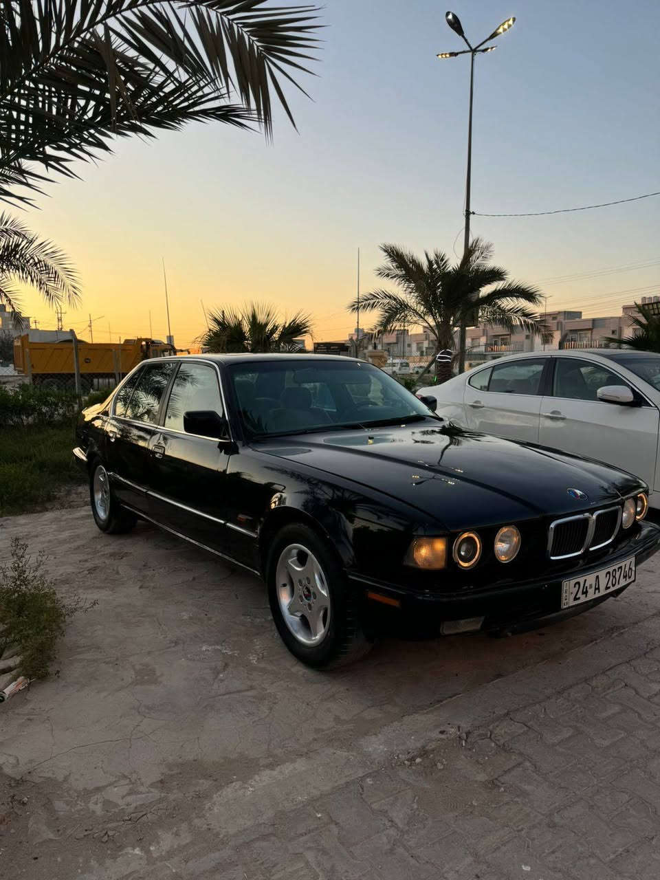 السلام عليكم بي ام دبليو 740 8 سلندر جير مكينه جديد حداديه جديده كهربائيات كلها شغالهد رقم دهوك دولي راعيها عربي موجود دور ثاني يوم منظومه لاي الزنوم بكم عريض سياره مصبوغه جماليه العنوان نجف سعر 45 بمجال بسيط ***********
