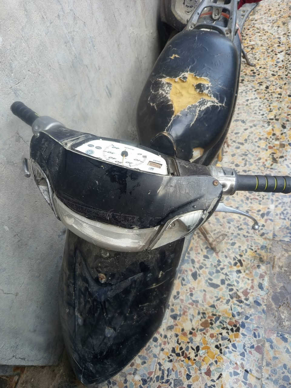 سلام عليكم من رخصت الادمن دراجات البيع سكنس نثيه طافيه ابيع كوم حديد والثانيه دراجه شغاله كبل الشارع الاستفسار  المكان الأمين ثانيه تصل ع رقم ودلل ***********
