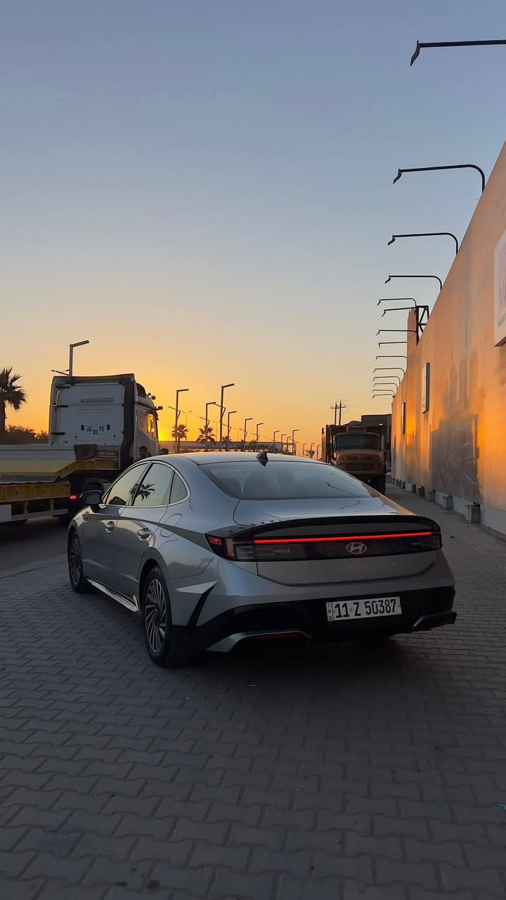 السلام عليكم
هونداي سوناتا هايبرد للبيع

موديل السياره 2024

وارد امريكي اللون سلفر 

مواصفات Sel

مكينه 2000 دوش 

السياره ماشيه 25 الف ميل 

سياره حادثها جاملغ مصبوغ بدون دواخل وبارد ب الباب 

ايرباك فقط الدوسه

رقم بغداد باسمي 

سعر : 215 

مكان السياره بغداد الغزاليه

اي استفسار :  ***********
