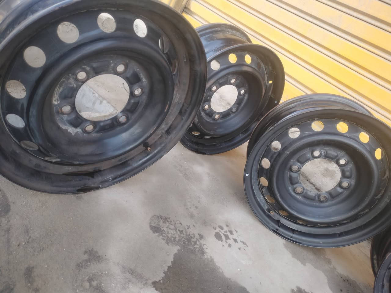 سلام عليكم لبيع ويل 15حاويه ياباني لا صبغ ولا ضربه
شرط حاويه صبغ شركه اصلي ثقيل يرهم نيسان عالي
ونيسان ناصي جنبي ياباني جنبي صيني شيري كله يرهم
. مكاني بابل قضاء المحاويل مقابيل كراج المحاويل ... السعر125 وبيهن مجال ***********
