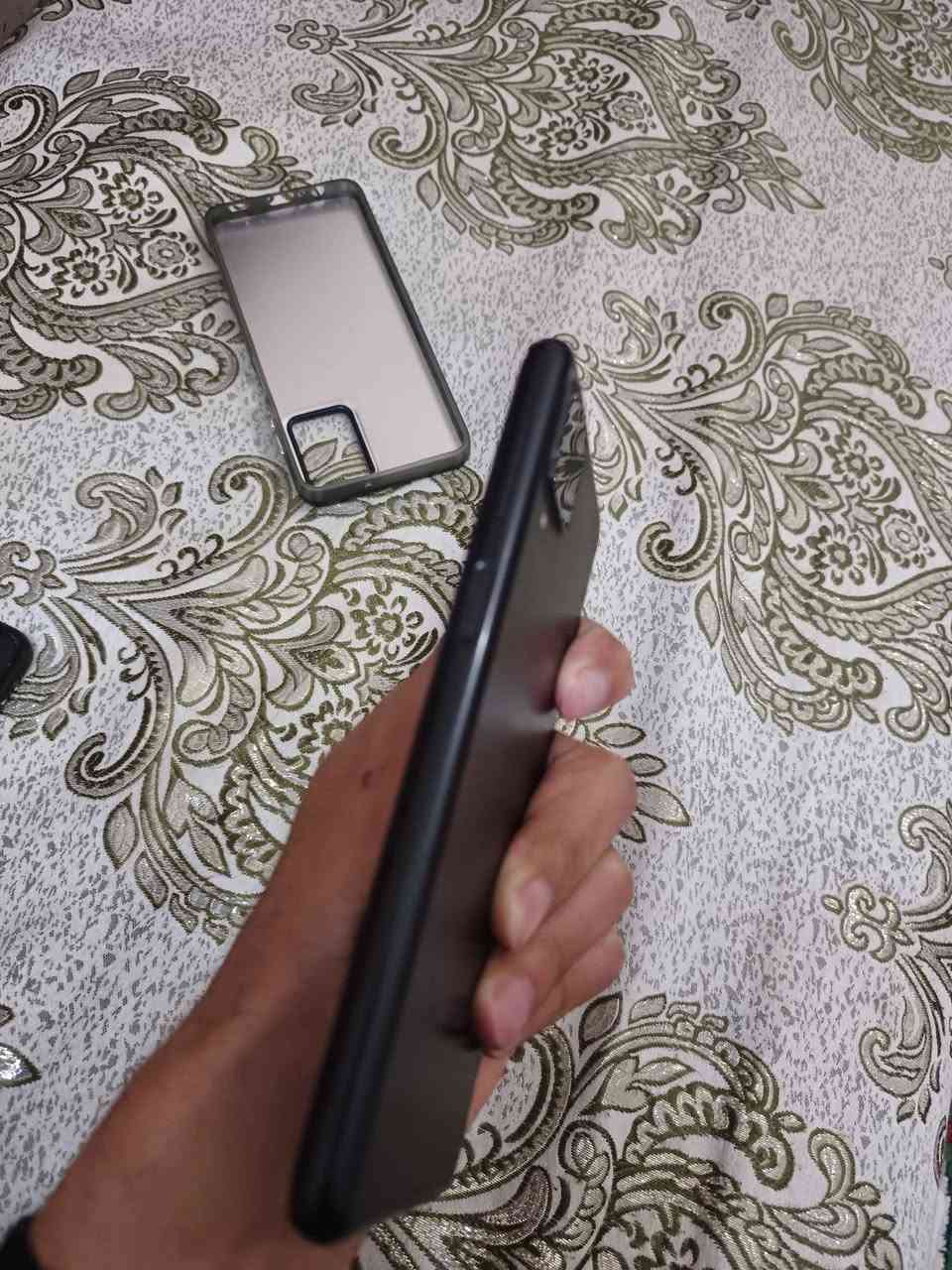 سلام عليكم 
A12 
ذاكرة 64 
جهاز نضيف مملعوب بي مرتب يفيدك تصفح بالاستخدام العادي 
ملحقات كارتون وشاحنة 
السعر 100 وبي مجال بسيط 
عنوان بغداد المدائن 
متواجد خاص او اتصال ***********. بغداد, العراق
