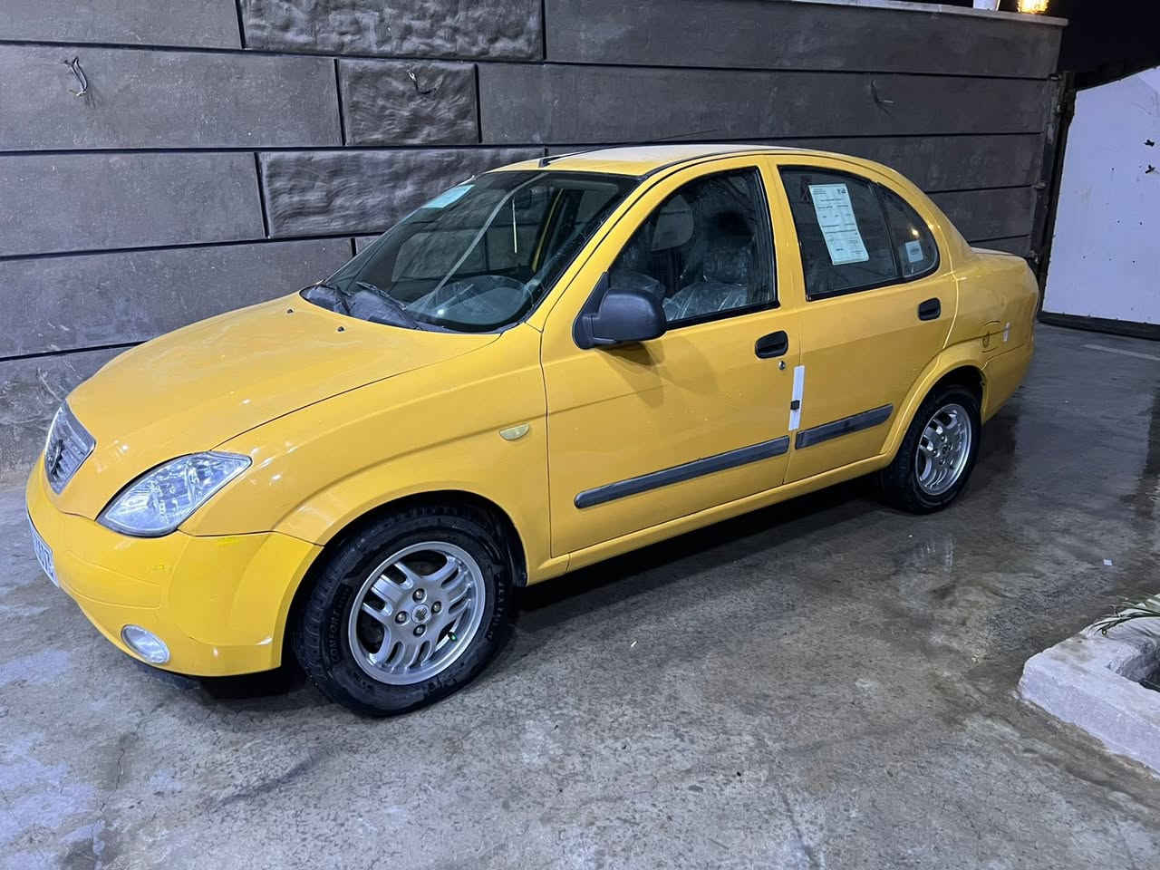 السلام عليكم
طيبة موديل 16 بلادية مكفولة لا ضربة ولا صبغ 
ماشية 144 جاهزة مصفرة هيئة وغرامات تحويل مباشر السعر 43 مكان بغداد مدينة الصدر اي استفسار ***********
