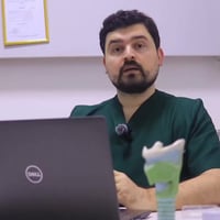 🔹 عيادة الباطنية والقلبية 🔹 الكشفية 10الأف  نهتم بصحتك… لأن قلبك يستحق...