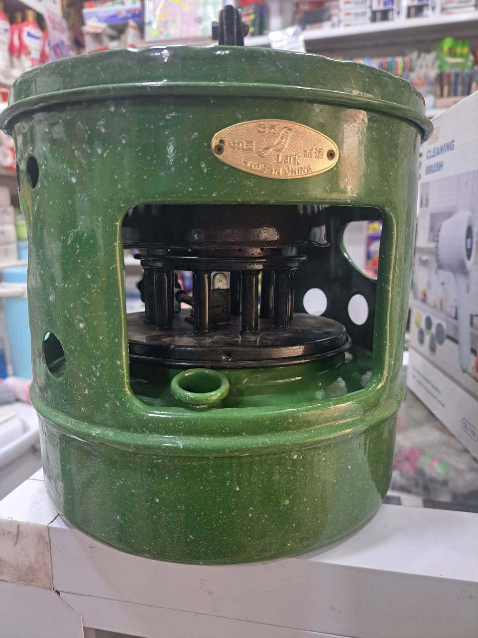 مكلف بالنشر 

1_جوله اصلي غير مستخدم وكاله لارك براند

2_قطاعة فواكه وخظروات استخدام مره واحده
3_جلايه صحون جديده
 تجي وياها 5 رؤوس مختلفة (سيم، إسفنج، وفرش خشنة) لكل أنواع التنظيف من الطباخ للسيراميك.
​بها شاشة رقمية توضح  السرعة والشحن.
​تشتغل بالشحن (USB) منفذ شحن تايبسي 

العنوان /حي الوائلي /مقابل مدرسة الكندي


**إذا كنت صاحب هذا الإعلان وتريد حذفه لأي سبب، رجاءا أرسل رسالة إلى الدعم الفني**