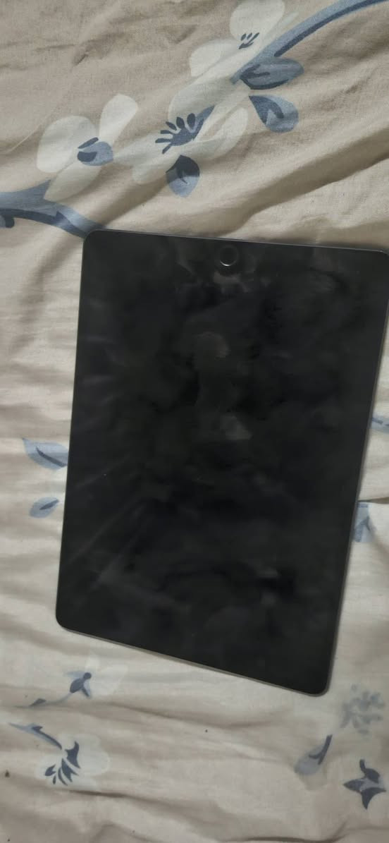 السلام عليكم اير ٣ للبيع الجهاز لوك تجي و تشوف بعينك شخط مابي ذاكره ٦٤ بطاريه ٩١ العنوان بغداد المدينه قطاع ٣٣ سعر ٢٠٠ وبي مجال بسيط وياه شاحنه و كفر و قلم للاستفسار اكثر *********** ما متواجد فيس اتصل او واتساب و تدلل
