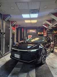 اسود • ٢٠٢٣ • ٣٣٠٠٠ كم