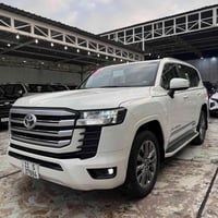 لاندكروز موديل 2024  GXR ساز ضمان ماشيه 35 الف رقم بغداد مكفوله من الص...