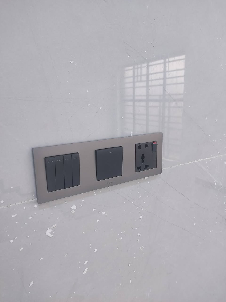 كهربائي متفرغ للعمل مكاني كربلاء عمل درجة اولى
تم الانتهاء من تشطيب موقع الحسينيه كربلاء 

للاستفسار 
***********
