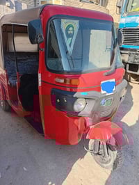 تكتك لبيع موديل 19شهر10نضيفه بيها بس دوس معمرات المكان بغداد 077485894...