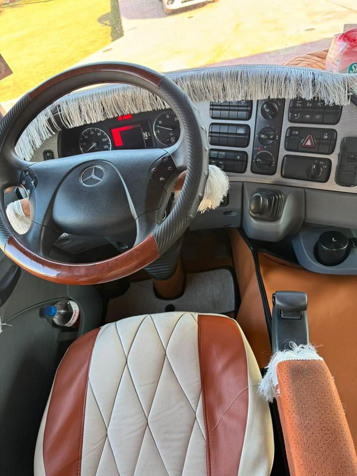 سلام عليكم 
اكتروز عرجة  5 محور السياره 2012 اصل مسجلة 2017
مربوطة 3 لوحات رقم بصرة
مع عربانة حدادية جديد 
السيارة  كاملة ما بيه نقص برغي

اني مكلف بل نشر رقم صاحب السيارة
***********
