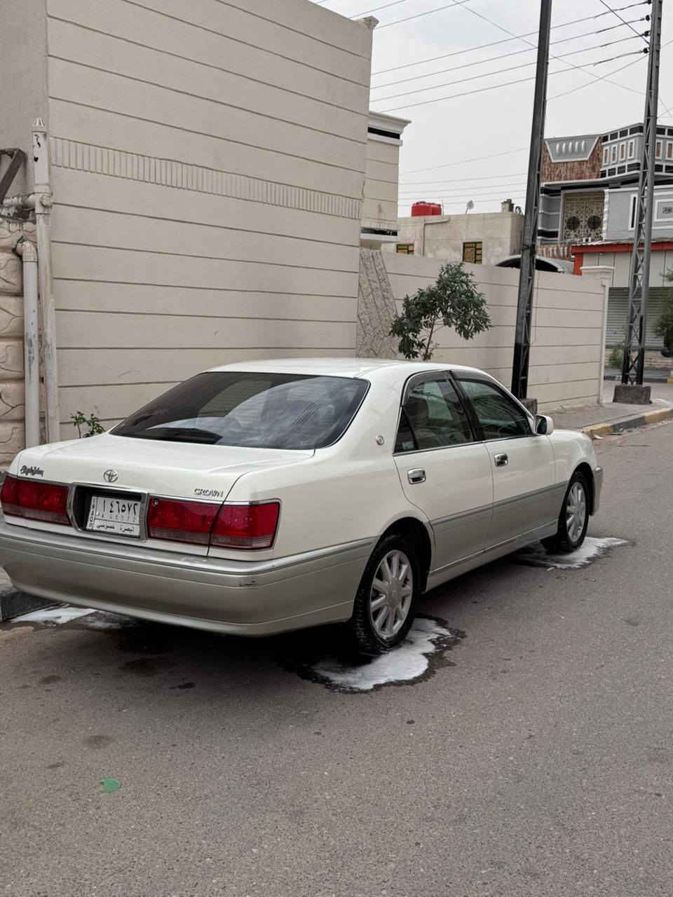 سلام عليكم جنون رقم بصره تسجيل جديد. سياره بيها نقص كمرك. يعني تكمل كمركها تحول بسمك. كبل. سنويه لغاية 2027تنتهي.  السياره كفاله عامه. مكفوله.  مواصفات 3دكم كرستال اصل. ويل نجمه لاصلي. سياره جديده معنئ الكلمه. السعر 105مجالها كلش بسيط.  هاتف ***********البصره
