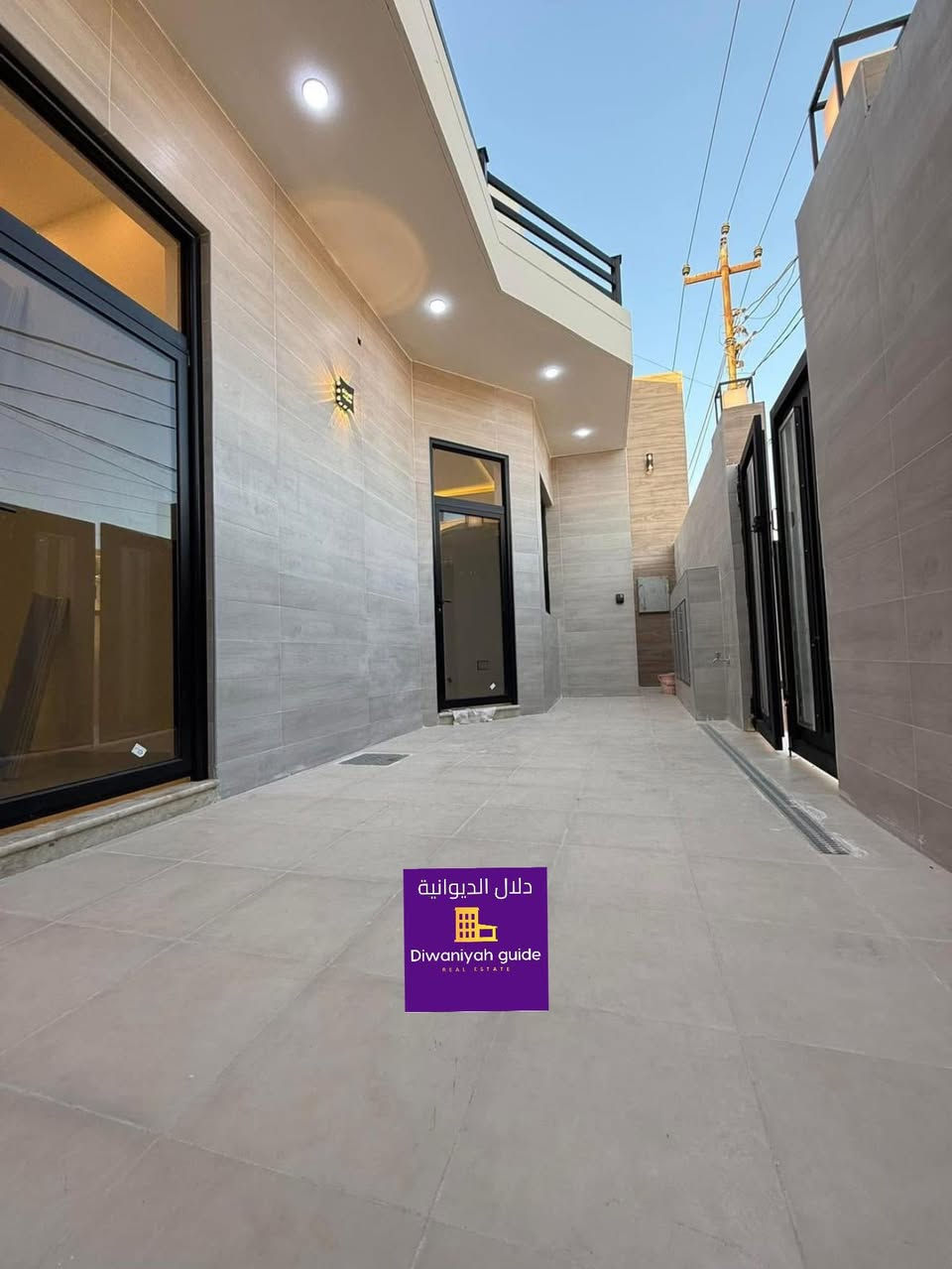 بيت للبيع 🏛️

📍 العنوان : ام الخيل الثانية، مجاور مدرسة الذرى

📈 المساحة : 161 م واجهه 11.50 م والنزال 14 م 

يتكون من طابق واحد كونكريت مُسلح ✅

- غرف نوم عدد 2
- صالة واحدة
- استقبال 
- مطبخ 
- دورات مياه 2

⚠️ الدار مطلوب أسكان 50 مليون 
 ⚠️ السعر : 190 مليون فقط

☎️ للأستفسار اكثر اتصل على. : ***********

أو

📍 زيارة مكتبنا الكائن في ؛ خدمي الجزائر ، مقابل المصرف الأهلي العراقي

📥 مكتب أحمد صبري للأستثمار العقاري
