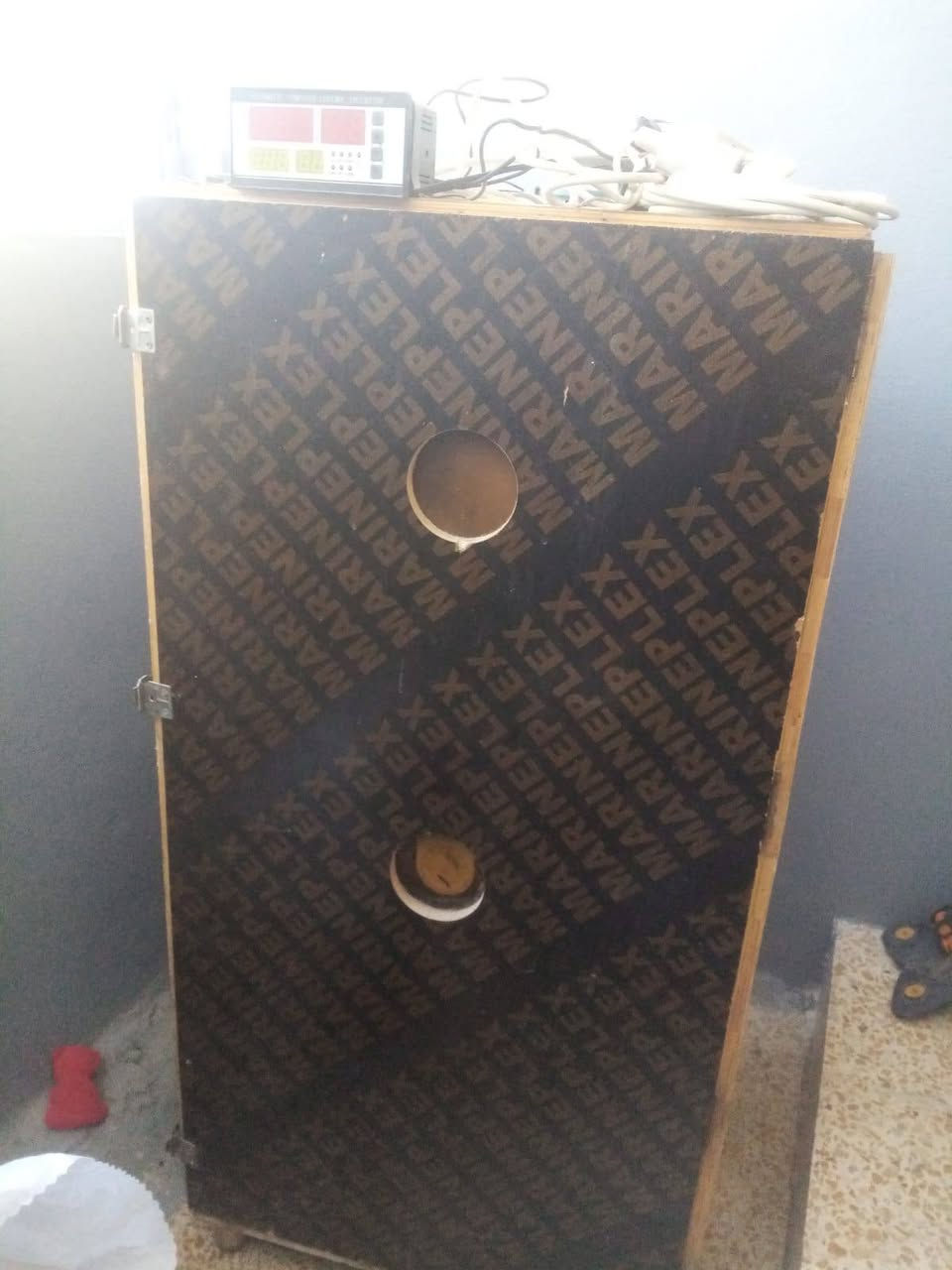 حامل بيض 450 عمل يدوي تدوير كهربائي اوتوماتيكيا سحب الامبير 1 سعر الجنيه الخاص *********** موصل جانب الايسر
