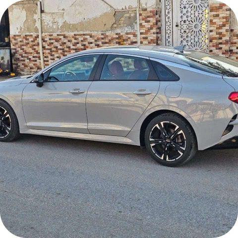 السلام عليكم

كي فايف موديل 2023.  جي لاين الفول 
وبدون ايرباكات سليمه 

ماشيه 39

محركها 1600 توربو

داخل احمر 

رقم ذي قار  معوقين

ضررها بل منشور بدون ايرباكات سليمه 

صورة الحادث بل منشور

السيارة كفالة لغود وشواصي

المكان ناصريه مركز  

السعر 173 وبيها مجال 

للاستفسار ***********
