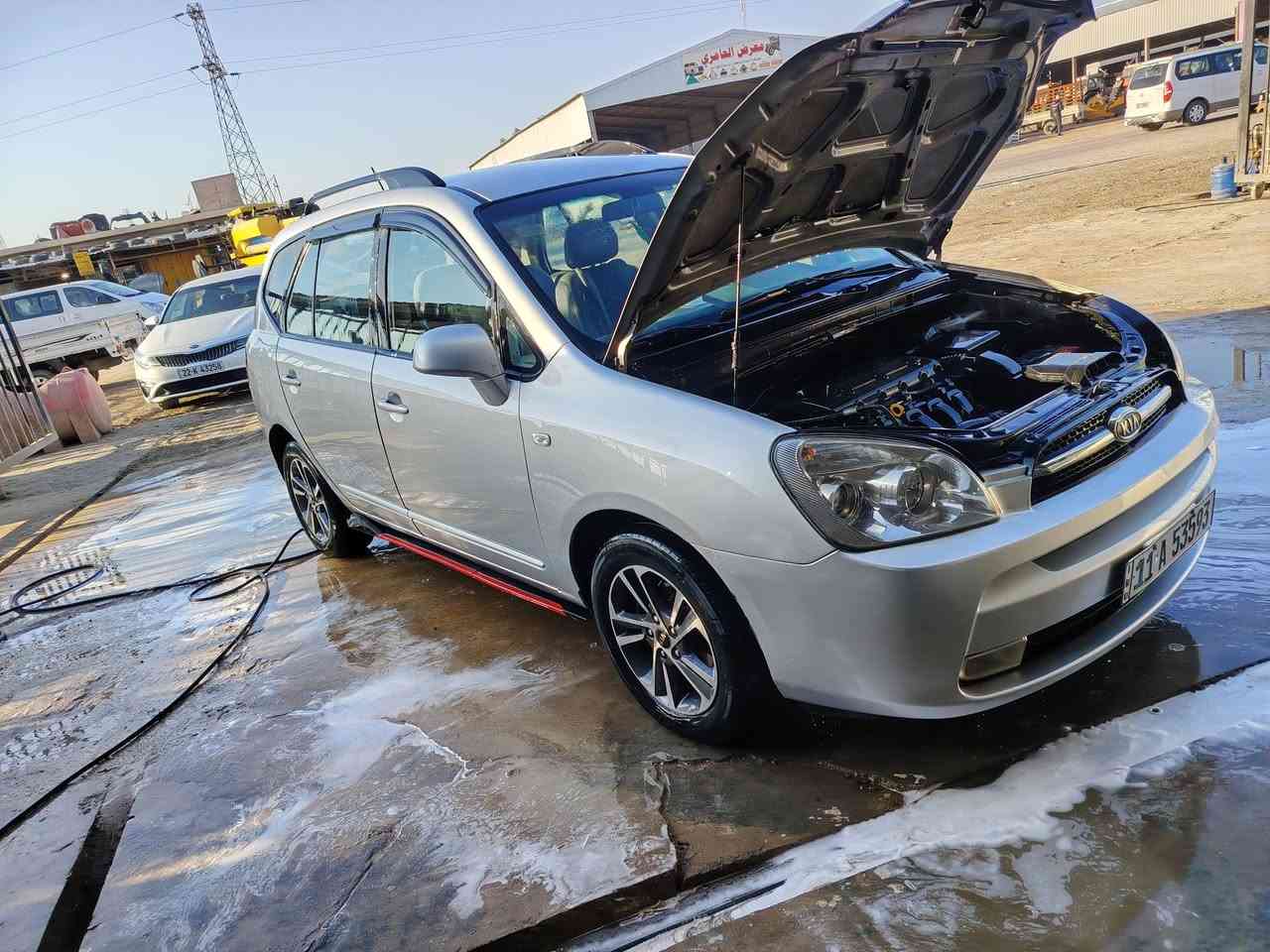 رندو رقم بغداد 2009 وارد أمريكي  5 راكب صبغ حزام جماليه بدون ظربه بس الوارد مالت امريكيه جاهزه تدفئه تبريد كير محرك خير من الله حداديه كلها جديده عليها ادامة كامله محرك 2400 دوشش
*********** سونارها موجود عدي الرقم بي واتساب
