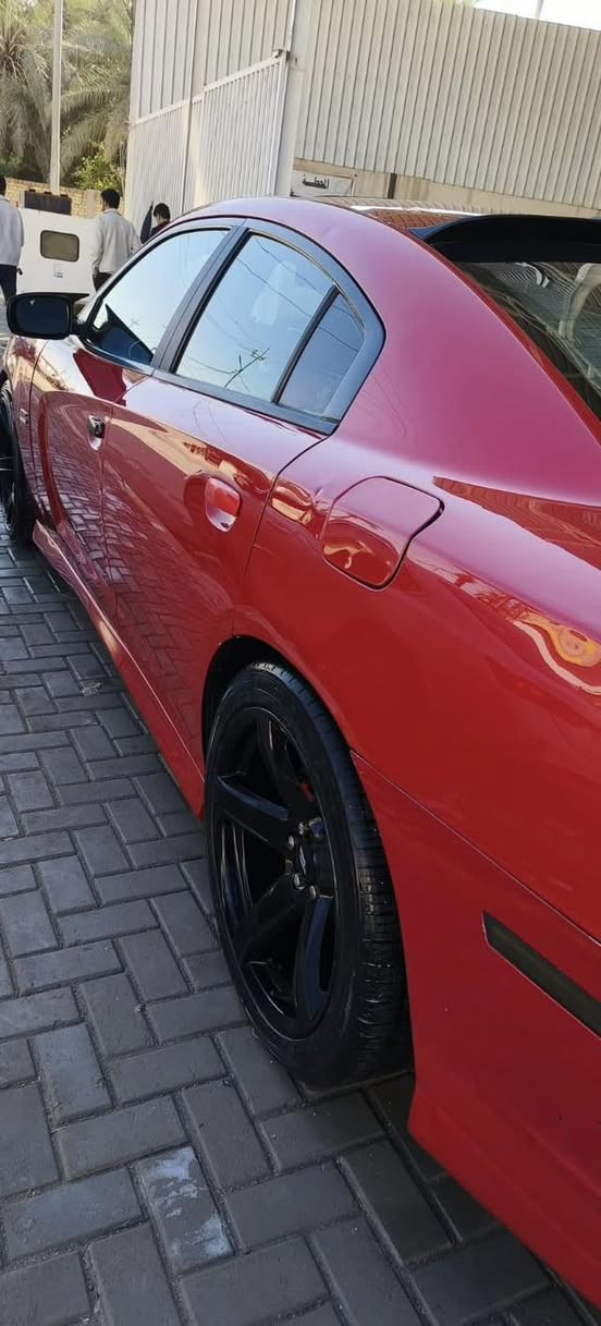 سلام عليكم 

السعر   ١٣٥ بيع مستعجل  وبيها مجال
جارجر موديل 2014 
لون احمر طماطي 🍅
حادث فقط جاملغ باب كلير فقط بدون ضرر البنيد محدث SRT
ولجاملغ الثاني فقط بارد حد اشبر 
ولباقي كفالة 
المواصفات 
1 فتحة 
2 هيترات بالمري 
2 كلاصات حار بارد 
3 كشنات جلد اسود كنتارا SRTتدفئة تبريد 
4 شفتات ستيرن مع، ستيرن كاربون فايبر سعرة 100 دولار مشتري 
5 ويل نجمه اسود اصلي 
6 دمام خلفي 
7 منظومة زنون قوية عالي ناصي اصلي 
8 كزوز موبر اصلي SRT
9 مكينة جديدة صار 10 ايام شادها كارتون شرط وسيارة كاملة من كل النواقص ادامة كاملة من عبوات ومنظومة بانزين وكلشي وحدادية 
+ عيون ونشرة دشبول متغيرة اصلي بالعافية الي ياخذها السيارة كاملة من كل النواحي الله شاهد 
.
***********
