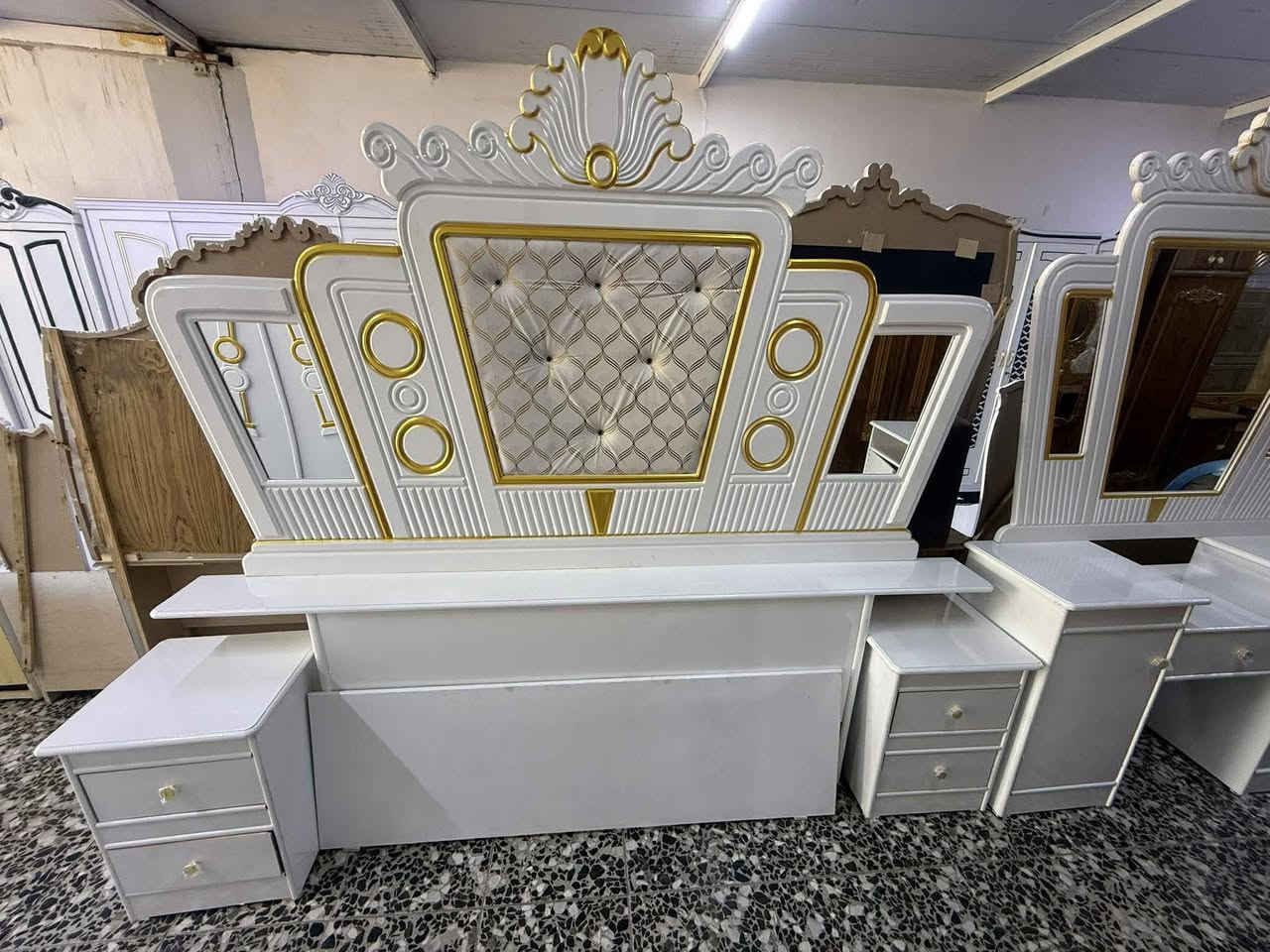 غرفه نوم صاج عراقي جديد شغل صبغ حراري ابيض حديث زاوية ملحق و دوارة بارتفاع كنتور  صومية السرير 6 أرجل بلوك اسود الشد و النقل مجاني داخل مناطق بغداد و يوجد خدمه توصيل لكل محافظات


**إذا كنت صاحب هذا الإعلان وتريد حذفه لأي سبب، رجاءا أرسل رسالة إلى الدعم الفني**