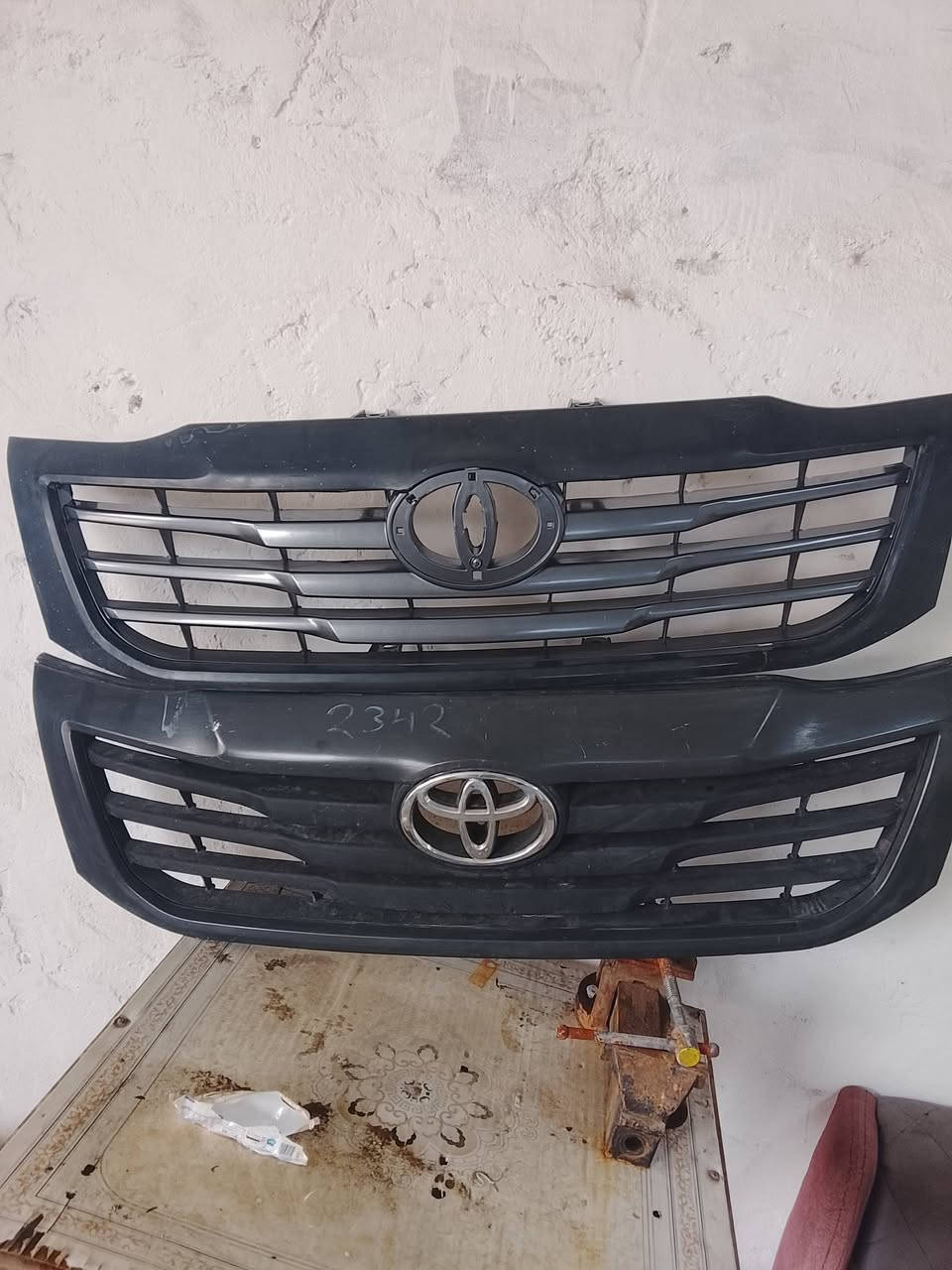 سلام عليكم شباك عدد ثنين مال فلاونزه 14 نضاف بس واحد نقص علامه رايدهن 60 قفل *********** مكاني بغداد حي اور
