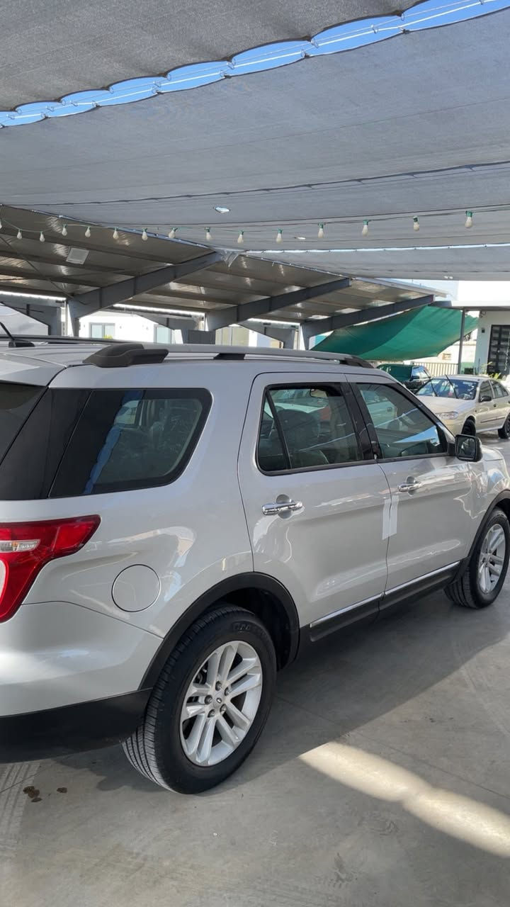 وين الي يدور عائلي ونضيف وصلتو
بسم الله الرحمن الرحيم 🤩♥️
بيع او مراوس حسب الرغبه 
السلام عليكم اخواني فورد  اكبسلورر شركة نيڤا  7 راكب سيارة اخت الزيرو مكفوله كفاله عامه من الدعاميه للدعاميه شرط ع السونار وافحص وين مايعجبك.' اللون سلفر

سياره نصبة وتراي ونعومه وحدادية وكهربائيات ودواخل زيرو  لزگات الشركة  ع البلاد تجي وتشوف بعينك مال بيت ومحافظين عليها ."
مكينه وكير ستة سلندر[ 3500] برغي مامفتوح بيهن شرط الفحص والسونار 
ماشية:70الف km 
تخم تايرات كلهن جدد وأصليات على المعاينه
باتري جديد سيارة جاهزة على اخر حباية 
رقم سليمانية مميز جديد لل2028 
تدفئه وتبريد مركزي 3قطع ♨️❄️
تحكم تبريد خلفي
تحكم ستيرن 
مثبت سرعه
مدخلAUX
مدخل USB
لافتات ترحيب 
منضومة زنون اصلي شديتها 300$
كاحساسات امامية وخلفية
كشن قلاب
مقاعد شامو 
يدات نيكل
 + ١٢سماعة 
سياره كارتون مال جناي الله يشهد الف ماذب عليها

أعزائي: السعر١٦٠ وبيها مجال للطيبين
العنوان: البصرة📍
للأستفسار☎️📞 *********** متواجد واتساب واتصال
