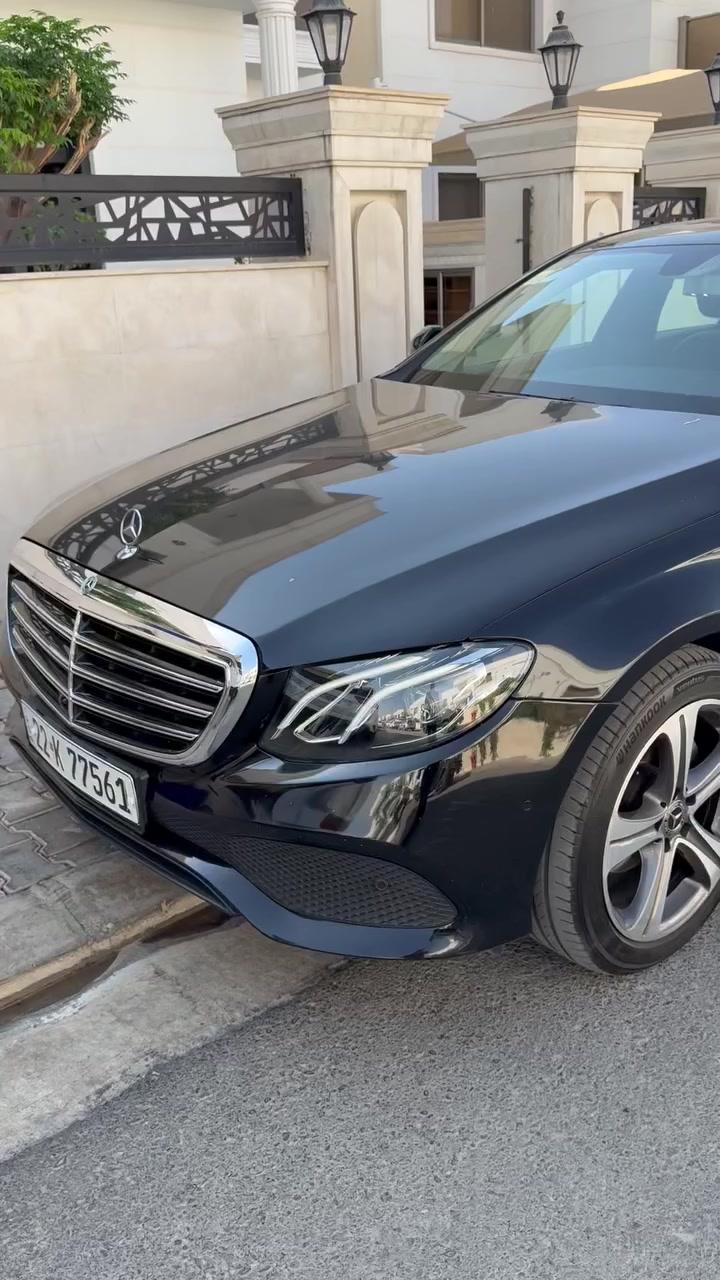 سE200 الماني زمان ديزل موديل 2020 ماشي 57000كم تلفون ***********
