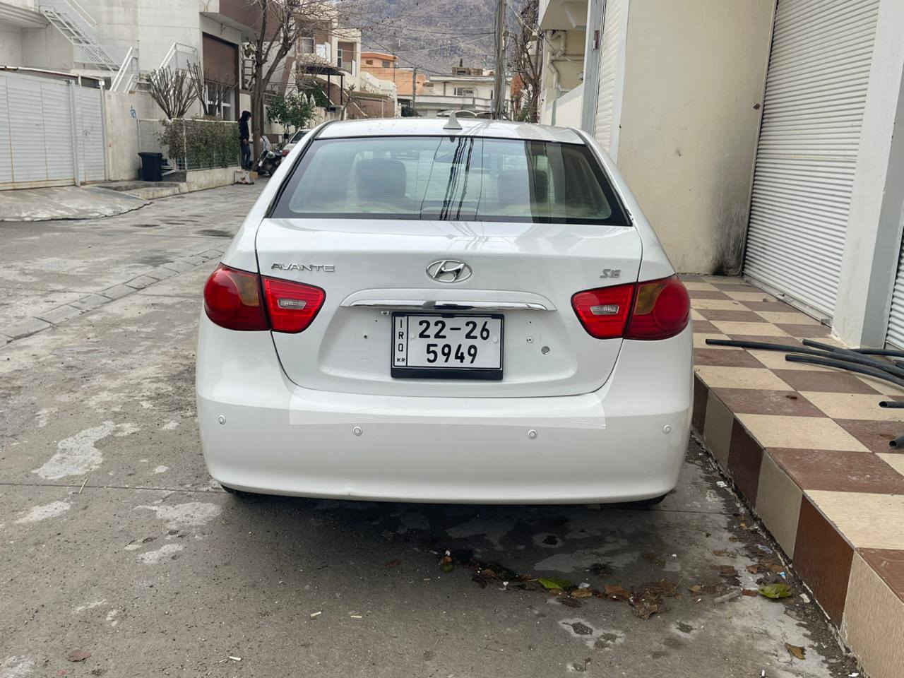 هۆندا ئاڤانتی ٢٠١٠
‏براوەیە 
‏مەکینە ١٦ دەکشن بەرز 
‏بەس سلایت نیە 
‏گێچ وەنەوشە و ئیکۆ
‏لایت رەش و بەگ لایت لێزەر  
‏کوشن هیتەر 
‏سوکان ڤۆلیۆم 
‏ئاوێنە شەفت 
‏ئاوێنە ئیشارەت 
‏بلوتووز 
‏گێر و مەکینە بەشەرت 
‏تەبرید سارد و گەرم بەشەرت 
‏ABSبەشەرت 
‏بێ دەعم و لێدراوە 
‏سەقفی بێ بۆیاخە 
‏کەڤەری نەگۆراوە بەشەرت 
‏کارەبای بەشەرت 
‏برێکی بەستراوە 
‏جامی هەلگیراوە 
‏
‏شوێن :رانیە.ژ***********
