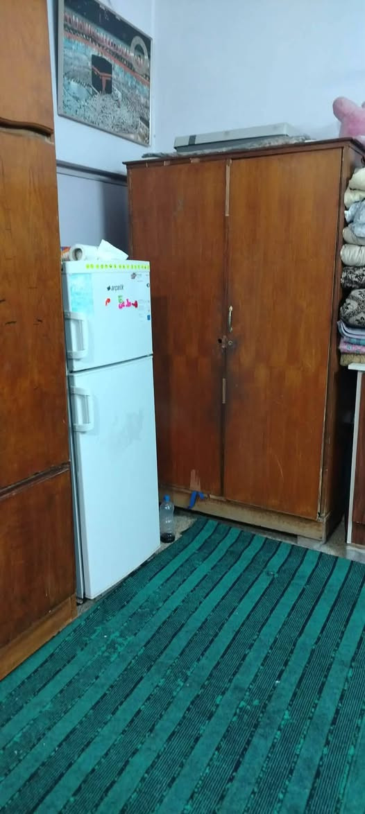 البوفيه والسليماني نضيفات وكلهم للبيع  لسليماني ب100 لبوفيه ب90 ولكنتور وياهن ابيعه


**إذا كنت صاحب هذا الإعلان وتريد حذفه لأي سبب، رجاءا أرسل رسالة إلى الدعم الفني**