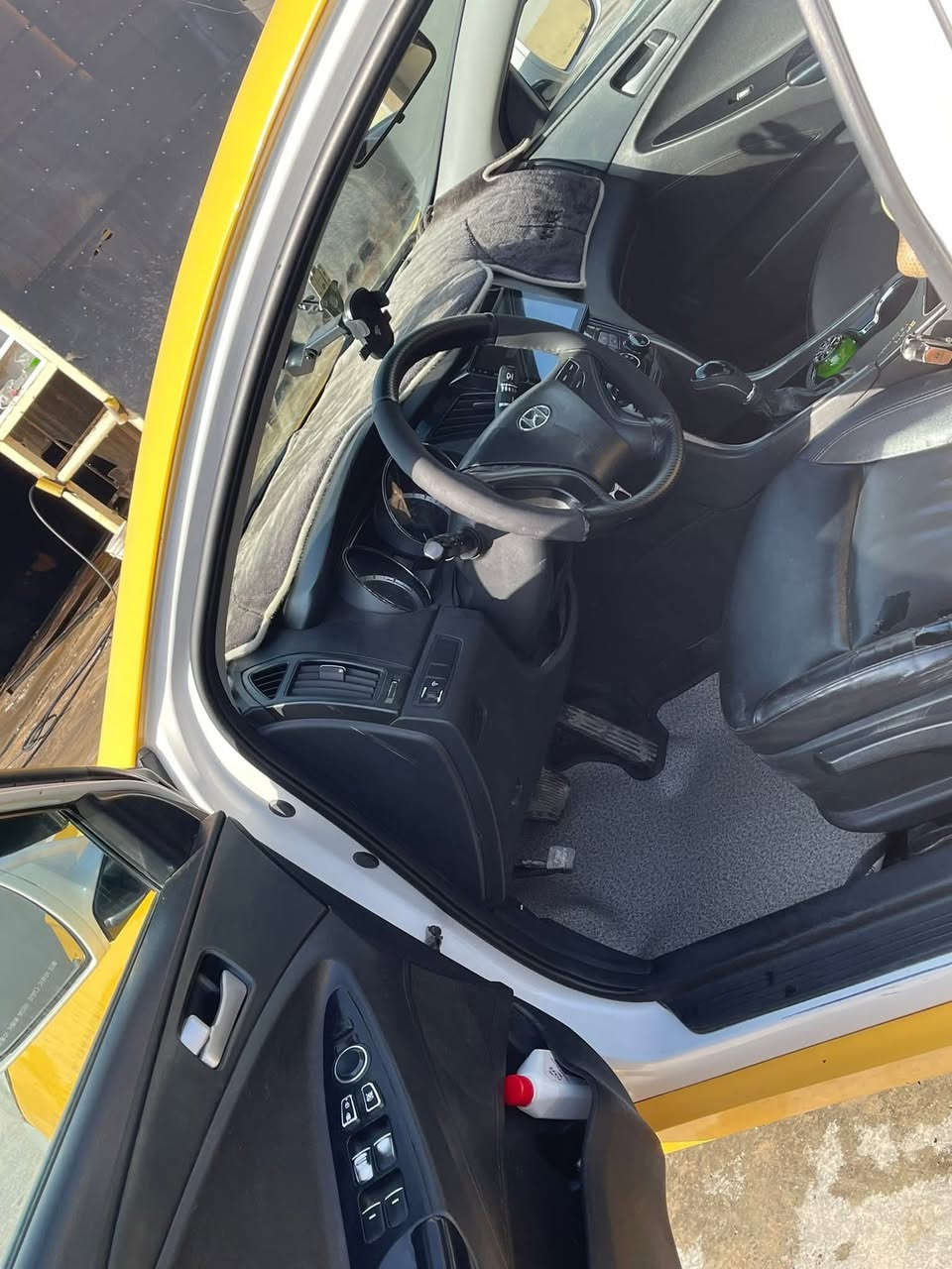 سوناته وراد كوري موديل 14 اصل رقم بغداد دولي السياره جهازه عله آخر حبايه كير مكينه حداديه تدفه تبريد من كلشي جهازه مكان سياره الحله مدحتيه رقم هاتف ***********. السعر 117 وبيها محال
