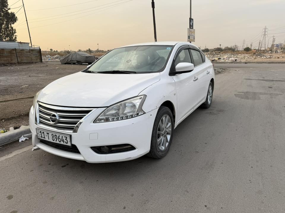 السلام عليكم 
سنترا 2020 خليجي مكفوله كير مكينه تايرات تخم جديد شاشه كبيره اصليه كامره امامي خلفي سياره بسمي مال بيت سنويه قبل سبوع مجدتها 2031 هزه جديده رقم جديد احلى من الصور دوشمه كشنات وارضيه كله جديد بيها بارد فقط الجاملغ الامامي مال السائق سونار مرفق مع الصور مكاني الغزاليه
***********
