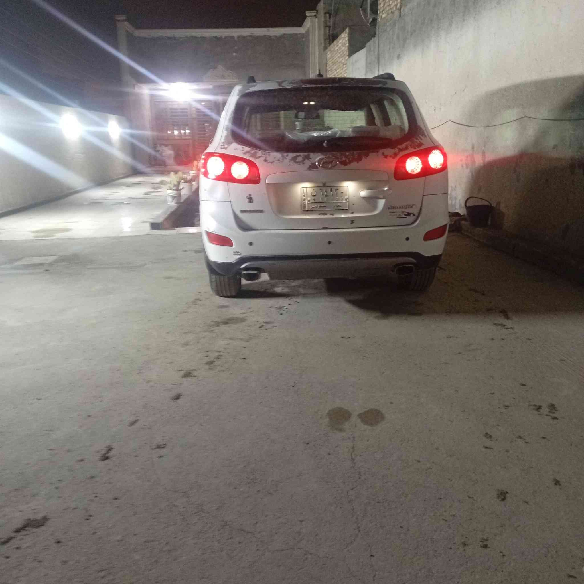 سلام عليكم سنتافيا موديل 8 امريكي حادث باب السايق والوراه جاهزه سعر115 مكاني بغداد***********
