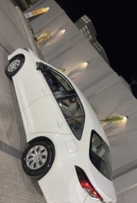 للبيع تويوتا كورولا موديل 2023، خليجي، لون أبيض صدفي، فول مواصفات (فتح...