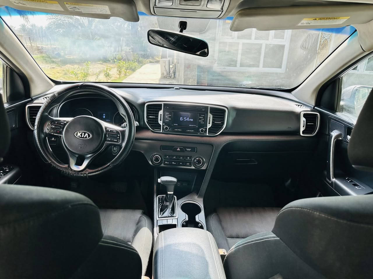 السلام عليكم اخواني 
عندي سبورتج موديل 17
وارد امريكي  قطعه صبغ فقط جاملغ امامي  بارد مكانين وبيهه جرد خفيف بالقماره والبنيد 
رقم  اربيل تحويل مباشر  مكينه 2400ماشيه 78
مكينه كير شركه تبريد تدفئه حداديه باتري كله لوووك 
شاشه وكامره وتحكم مقود و3وضعيات قياده 
فور ويل تبريد قطعتين وبعد بيهه مواصفات  هيه نص فول 
معروفه مواصفاته
السعر138 مجال  مكاني حله قرب سيطره الاثار 
***********
مراوس حسب القناعه وحياكم الله 
اخوان كلشي موضح بالمنشور اقره التفاصيل وبيك خير 
تحياتي للجميع
