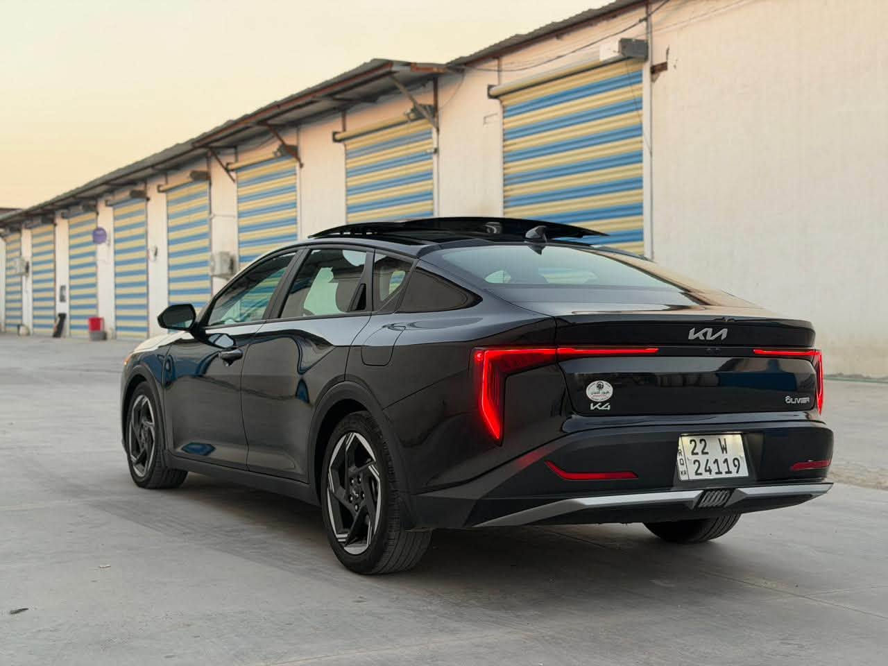 كيا K4 2025
🛑 
محرك 2000cc – بانوراما – فول مواصفات 
تصميم عصري وتقنيات متطورة مع أعلى مستويات الراحة والأمان

▪️ الموديل : 2025
▪️ المحرك : 2000cc
▪️ العداد : 9،000
▪️ السعر : 187

✦ أبرز المواصفات 

. سقف بانوراما كهربائي
. شاشة وسطية 12.3 إنش
. شاشة عدادات رقمية 4 إنش
. نظام ملاحة بشاشة 12.3 إنش
. مفتاح ذكي Smart Key مع تشغيل بصمة
. كاميرا خلفية مع خطوط توجيه للاصطفاف
. رادارات امامي وخلفي
. مثبت سرعة Cruise Control
. أوضاع قيادة متعددة Drive Mode
. نظام مراقبة ضغط الإطارات TPMS
. نظام ABS مانع الانغلاق
. نظام الثبات الإلكتروني ESC
. نظام المساعدة على صعود المرتفعات HAC
. نظام الكبح متعدد التصادمات MCB
. وسائد هوائية أمامية وجانبية وستائر هوائية
. مقعد السائق كهربائي
. مقاعد جلد صناعي فاخرة
. مسند ذراع خلفي مع حامل أكواب
. تكييف عملي مع فتحات للصف الثاني
. فلتر تنقية هواء للمقصورة
. مصابيح LED أمامية وخلفية
. إضاءة نهارية LED
. تشغيل أوتوماتيكي للمصابيح
. مرايا كهربائية مع إشارات LED
. جنوط ألمنيوم رياضية 17 إنش
. زجاج خلفي مدفأ
. إضاءة داخلية Mood Light
. شاحن لاسلكي (واير ليس)
. نظام صوتي مع سماعات
. بلوتوث مع أوامر صوتية
. تحكم صوتي من المقود
. عازل لغطاء المحرك
. فئة فول مواصفات بتصميم رياضي حديث

⸻
بغداد - الكاظمية / چكوك
للاتصال - ***********
