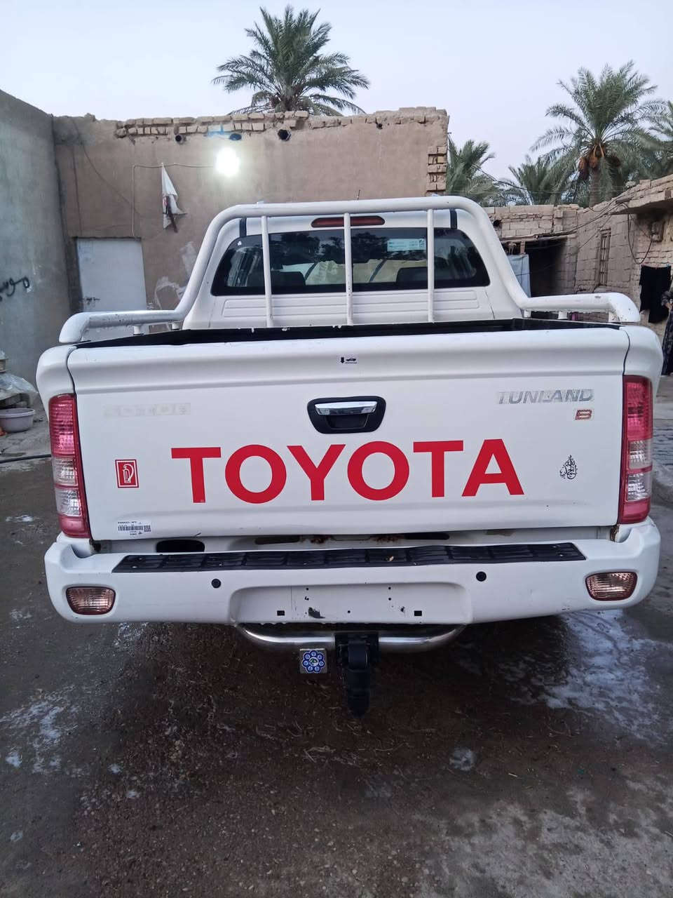 سلام عليكم بيكم فتون 2017رقم بغداد نكليزي باقي بس ستلام سنويه ل29 تخم تاير حداديه تبريد تدفئة كير محرك ماشيه  95الف حقيقي سياره جاهزة خير من الله مكان واسط الكوت سعر 88وبيهةمجال *********** //***********
