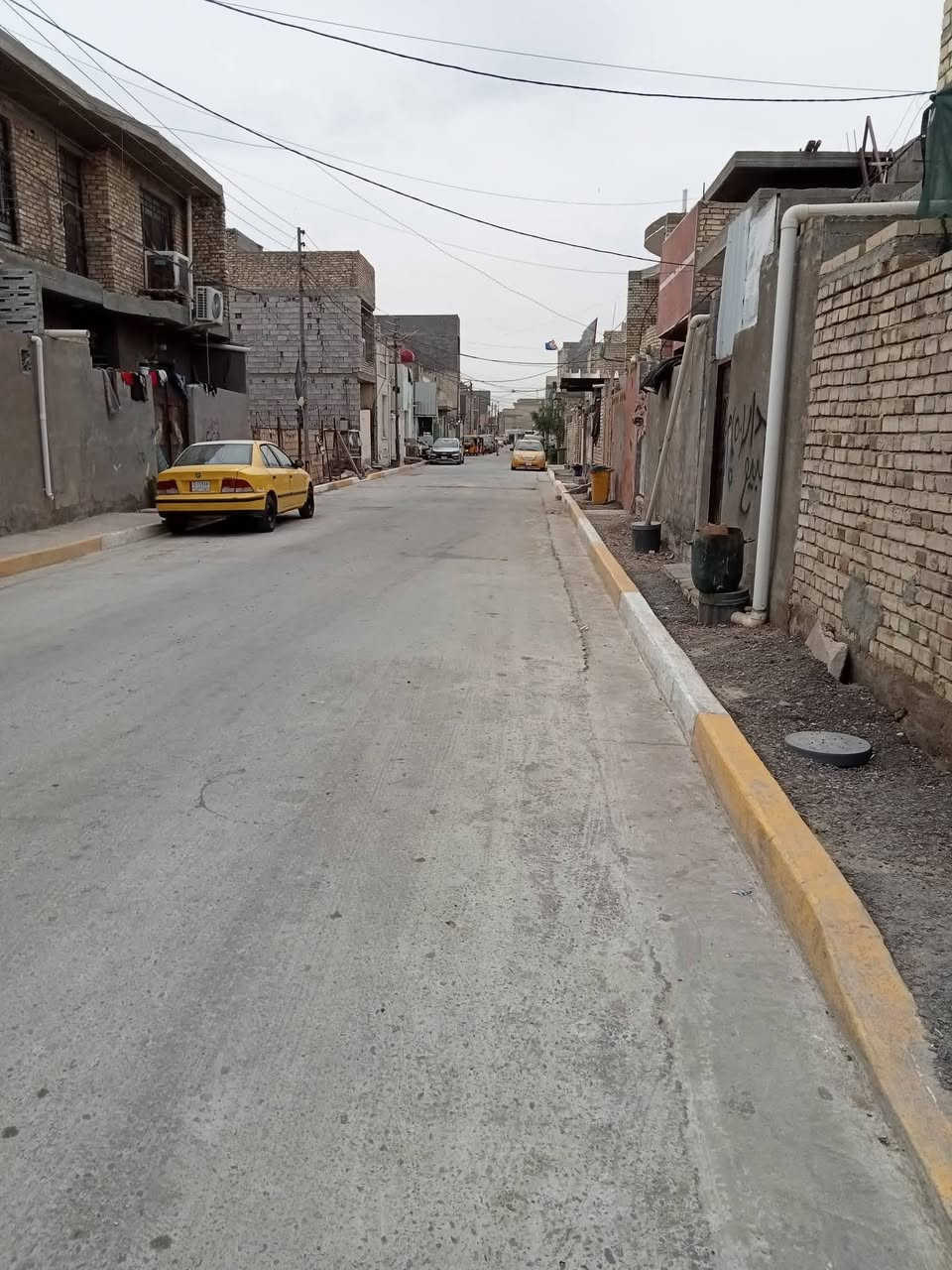سلام عليكم بيت للبيع في منطقة سبع قصور مساحة 75مترواجهه 6 ونزال 12 5قرب شارع ابوعلي مقابل زنود الست الحمداني متوفر جميع الخدمات مجاري كهرباء تبليط سعر60 رقم الهاتف 
***********
