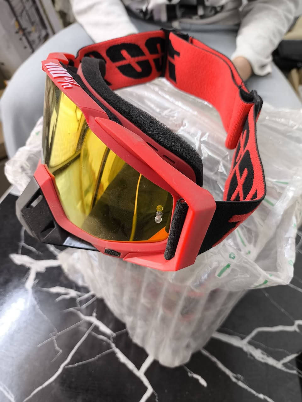 مجموعة اغراض وما نرجع احد بس بدون كسران رجاءا
***********
