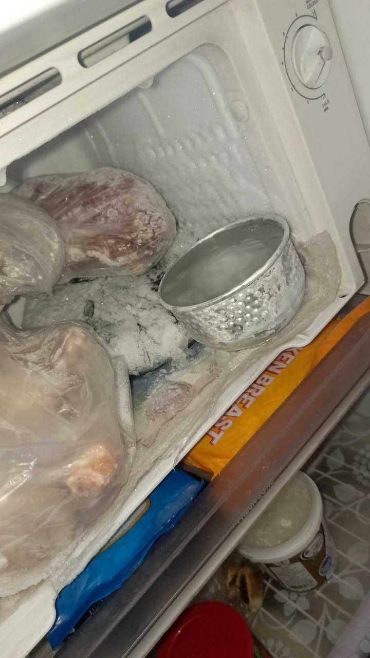 للبيع 
ثلاجه نوعيه ال جي شرط التجميد 
ما اعرف اشكد حجمها طولها متر ونص سعر 85


**إذا كنت صاحب هذا الإعلان وتريد حذفه لأي سبب، رجاءا أرسل رسالة إلى الدعم الفني**