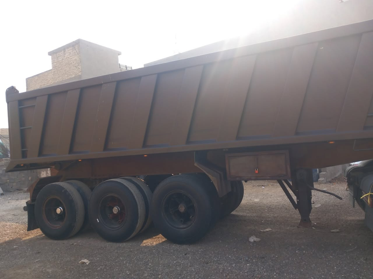 ماموت عمل بغداد مجموعه شاصي ألماني ذرعه ٣٢ تخم تاير هاذه رقمي *********** لسعر ١٧٠ بيه مجال
