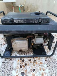 مولد ياباني 20 امبير شغال سعرة 200الف 07708556090