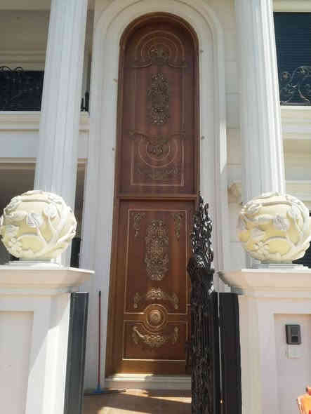 صبغ ابواب خشب باحدث اصدار واحدث اجهزه
Painting wooden doors with the latest techniques and equipment. *********** أربيل
