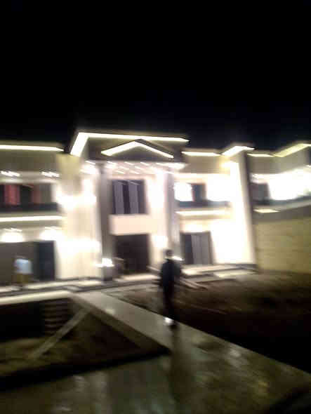 السلام عليكم ورحمه الله وبركاته.   كادر مصري موجود ببغداد ساحه الطيران شغل واحد على واحد درجه اولى واسعار مناسبه وهذا رقم ***********
