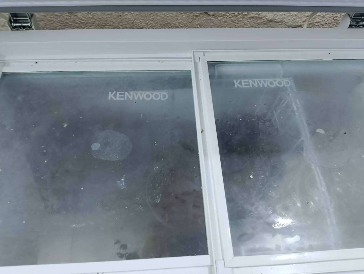 السلام عليكم مجمده للبيع نضيفه قليله الاستعمال سعر 250 وبيها مجال شراي اتصل على رقم ***********
