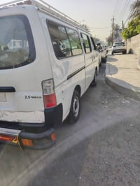نيسان اورفان للبيع موديل 2009 جاهزه كير محرك اكسل مكفولات تبريد ثلج سع...