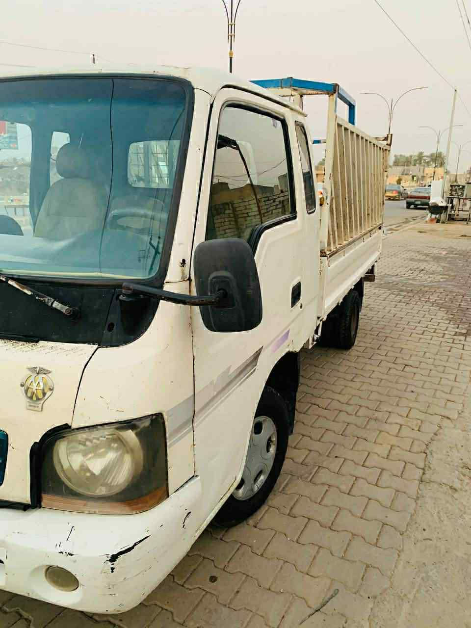 السلام عليكم
كيا ام عيون موديل ٢٠٠٢ 
رقم ديالى مشروع وطني شرط التحويل 
السعر ٤٩ وبيها مجال. المكان ناحية الزاب 

هاتف: ***********
