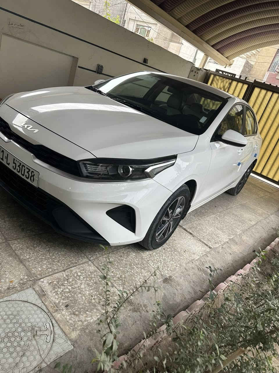 السلام عليكم للبيع كيا سيراتو ٢٠٢٤ بغداد بأسمي ماشية ٢١ كفالة مكينة 2000 المكينة والكير كفالة داخل بيجي ويل كب شاشة وكامرة اصلية داخل جلد ابيض 
العنوان بغداد الكرخ رقم الهاتف 
***********
السعر 179 وبيه مجال
