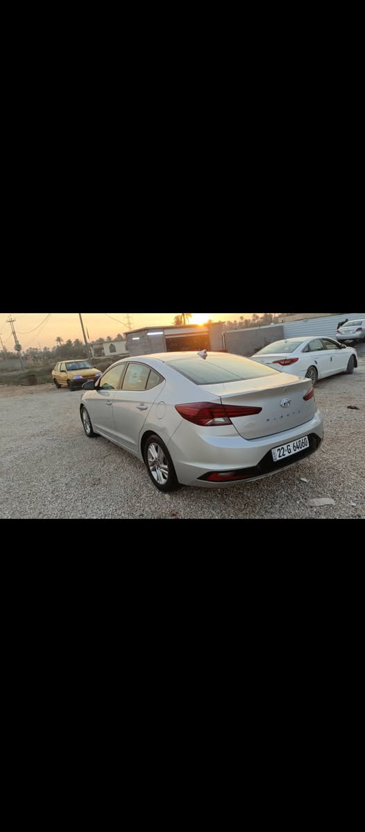 السلام عليكم للبيع سياره الانتره أمريكية موديل 20 محرك 2000 دوش رقمه اربيل السيارة  فقط بنيد مبدل باقي السياره مكفول السعر 140 وبيه مجال الاتصال على الرقم *********** العنوان كربلاء طويريج
