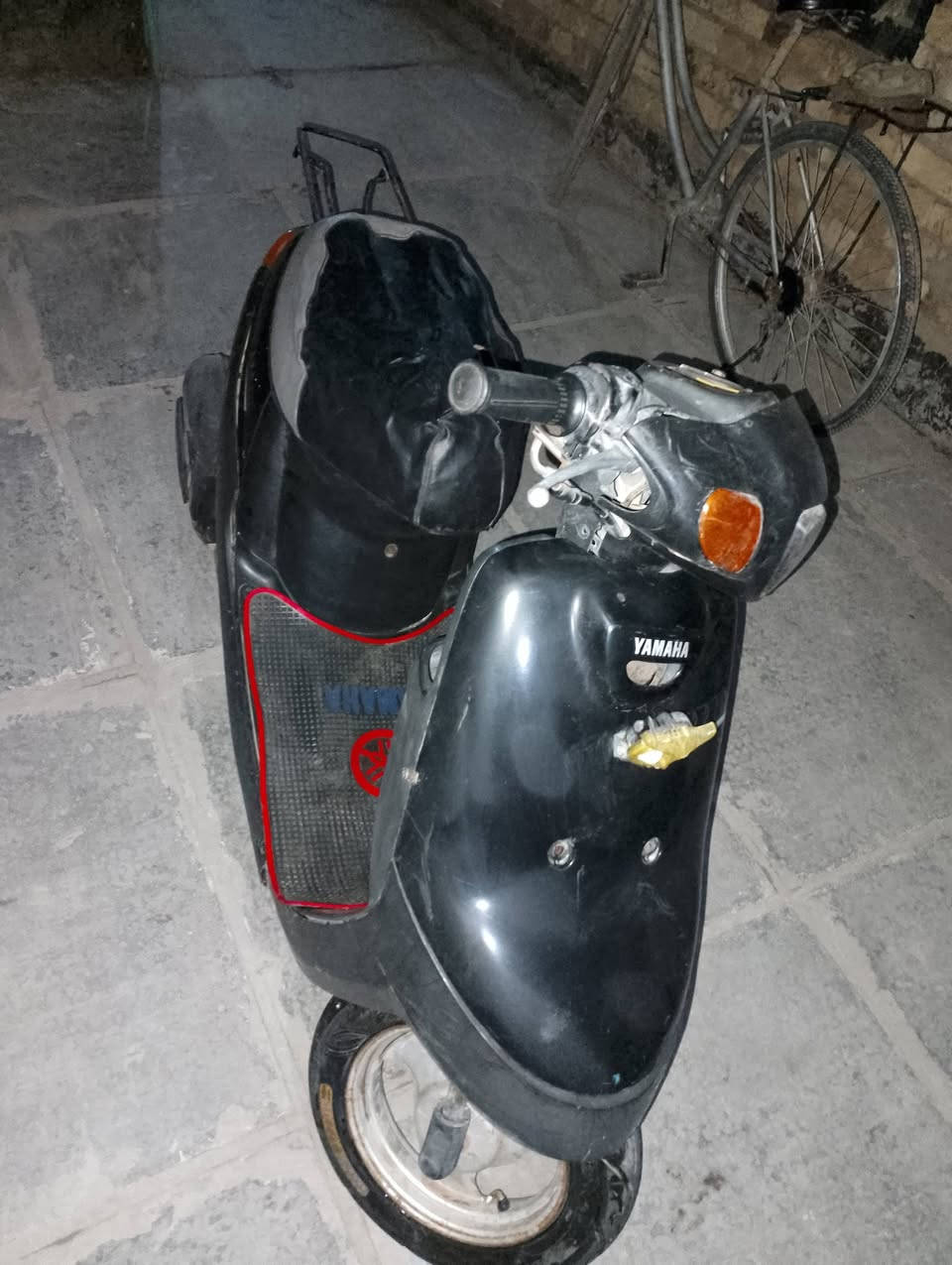 السلام عليكم زعره للبيع محرك مفتوح وعوزهه باتري كهربائيات شغاله امامي وخلفي  والاشاير عوزهن ربط شاصي مكفول مكان چلبيه قرب مدرسه الخلاني سعر 165 وبيهه مجال متواجد فيس


**إذا كنت صاحب هذا الإعلان وتريد حذفه لأي سبب، رجاءا أرسل رسالة إلى الدعم الفني**