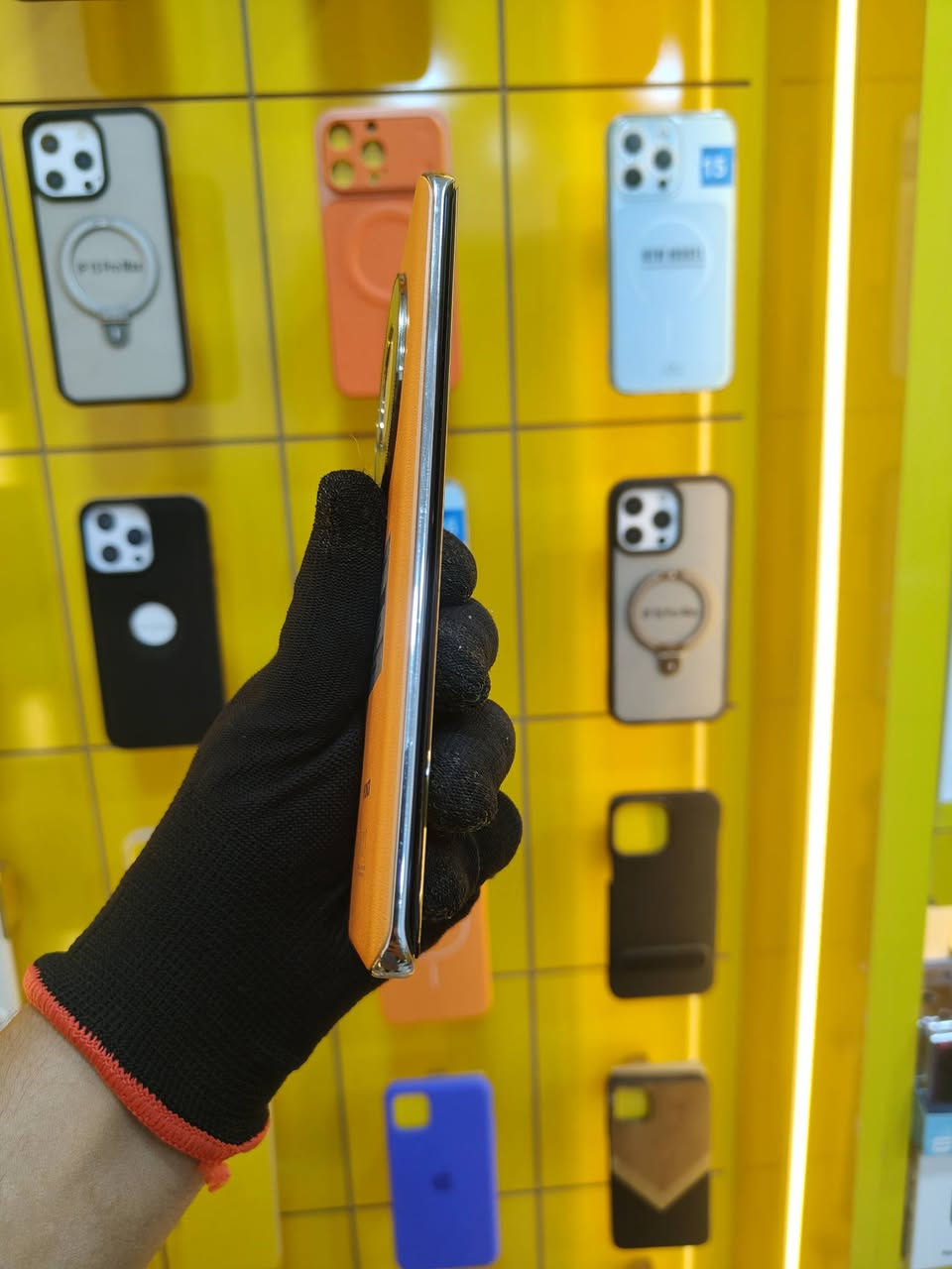 جهازين هونر  x9b ذاكره 256 رام 12+رام 8  مستعملات نضافه الجهاز بلادي مع ضمان 💯❗
الجهازين كلش نضيفات مثل ماموضح بلصوره ✅❤️
شركه هونر غنيه عن التعريف القوه والسرعه 🛜
السعر كلش مناسب ❗❗
الاتصال ع رقم *********** او مراسله الحساب
